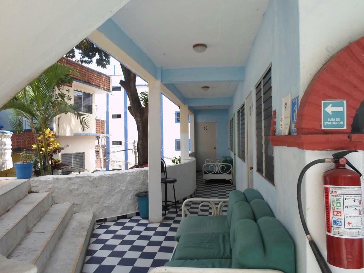 Hôtel Casa De Huespedes Santa Fe Acapulco Extérieur photo